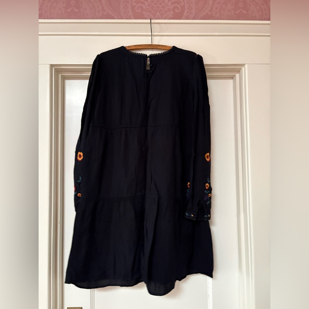 Sézane Black Dress with Colorful Floral Embroidery - Picture 3 of 13